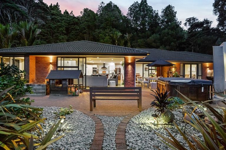 Photo of property in 63 Tram Road, Swanson, Auckland, 0614