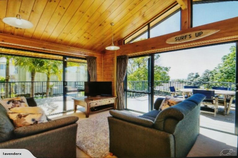 Photo of property in 5 Dunraven Place, Torbay, Auckland, 0630