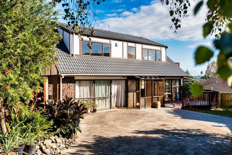 Photo of property in 2/14 Chip Grove, Sunnyhills, Auckland, 2010