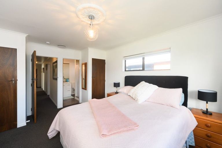 Photo of property in 44 Pencarrow Street, Highbury, Palmerston North, 4412