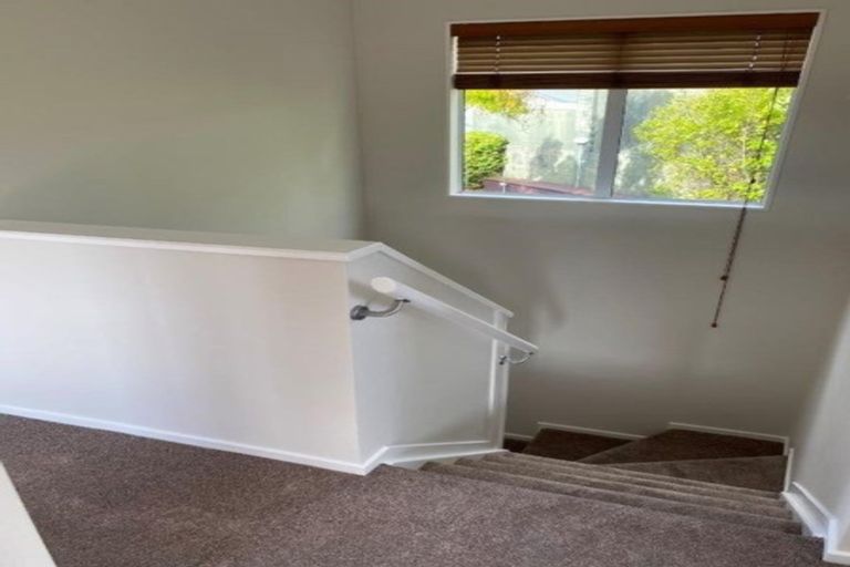 Photo of property in 1/433a East Coast Road, Mairangi Bay, Auckland, 0630