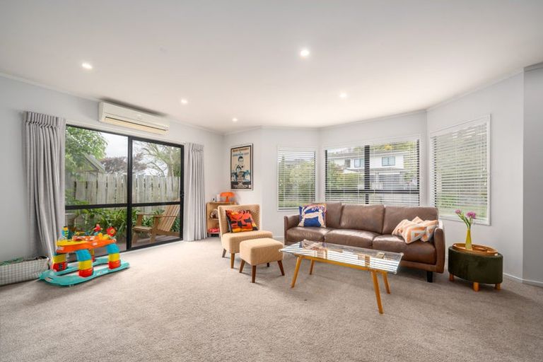 Photo of property in 8 Furlong Crescent, Churton Park, Wellington, 6037