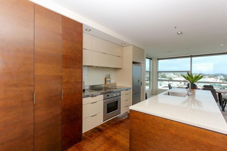 Photo of property in 22 Liardet Apartments, 501/22 Liardet Street, New Plymouth, 4310