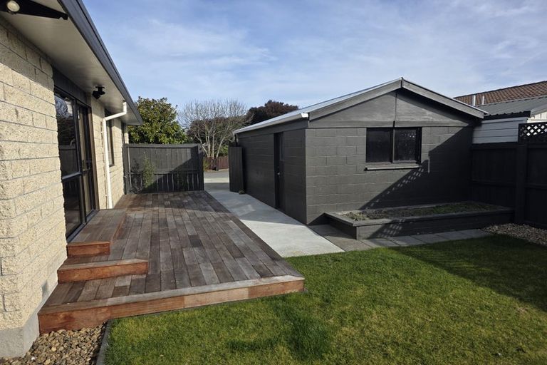 Photo of property in 128a Inwoods Close, Parklands, Christchurch, 8083