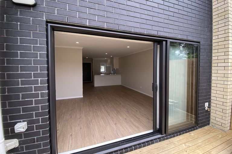 Photo of property in 4/125b Metcalfe Road, Ranui, Auckland, 0612