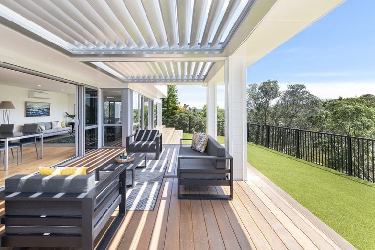 Photo of property in 1/13 Estelle Place, Farm Cove, Auckland, 2012