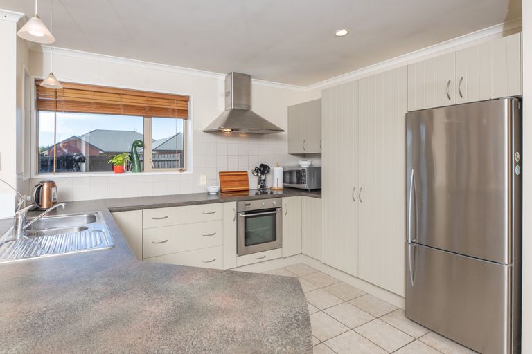 Photo of property in 13 Parkinson Place, Woodend, 7610