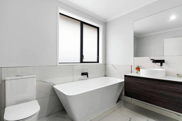 Photo of property in 28 Kerr Crescent, Patumahoe, 2679