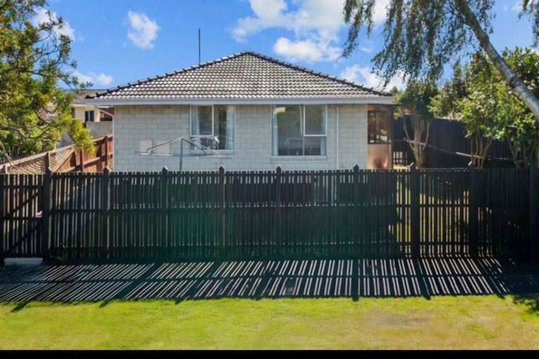 Photo of property in 1/39 Chipping Lane, Redwood, Christchurch, 8051