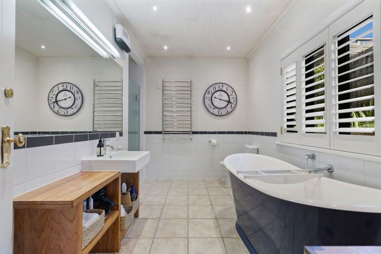 Photo of property in 68 Devon Street, Arrowtown, 9302