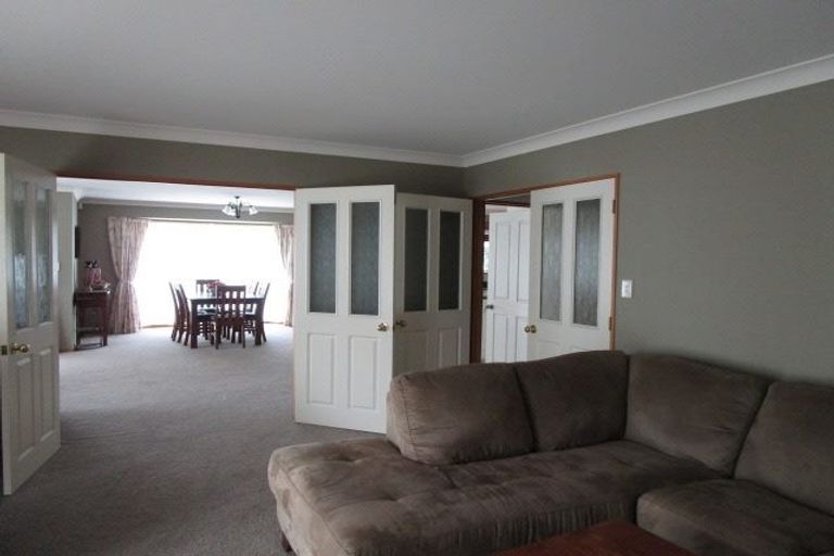 Photo of property in 10 Faith Place, West Melton, Christchurch, 7675