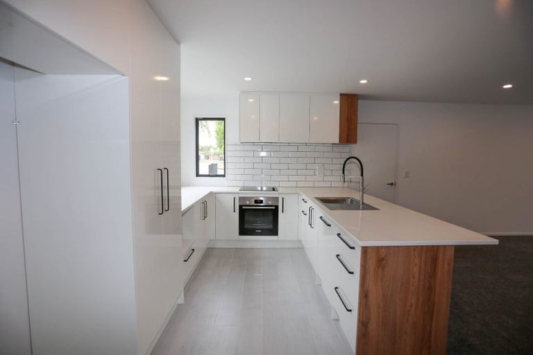 Photo of property in 37b Centennial Avenue, Riccarton, Christchurch, 8041