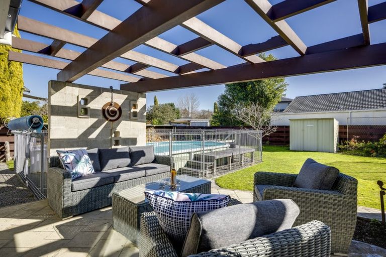 Photo of property in 9 Upham Crescent, Taradale, Napier, 4112