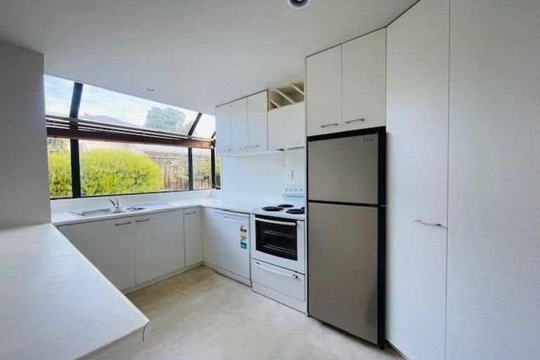 Photo of property in 2/70 Champion Street, Edgeware, Christchurch, 8013