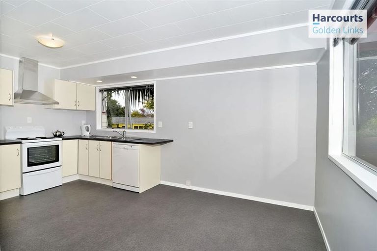 Photo of property in 3 Ballial Place, West Harbour, Auckland, 0618