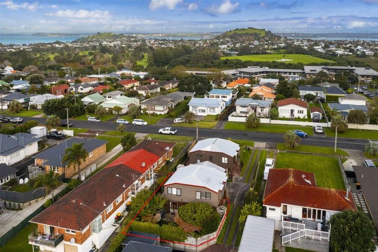 Photo of property in 2/14 Aramoana Avenue, Devonport, Auckland, 0624