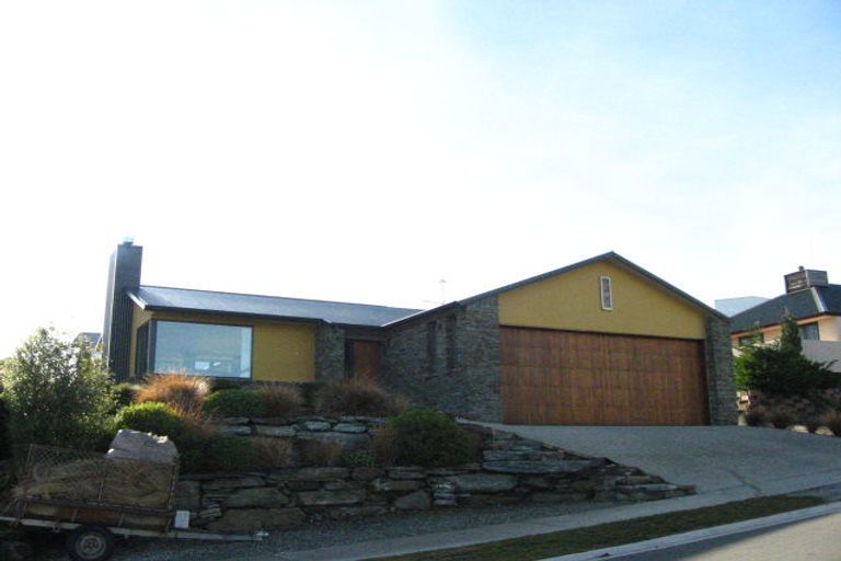 Photo of property in 10 Poplar Drive, Kelvin Heights, Queenstown, 9300
