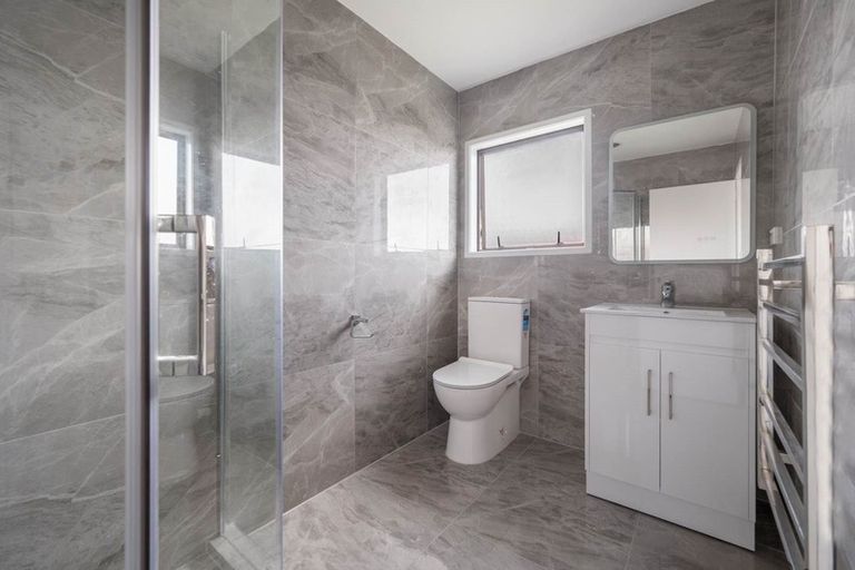 Photo of property in 2/4a Browns Road, Manurewa, Auckland, 2102