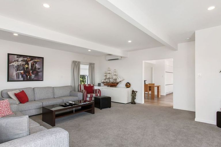 Photo of property in 1/12 Patmos Place, Mount Pleasant, Christchurch, 8081