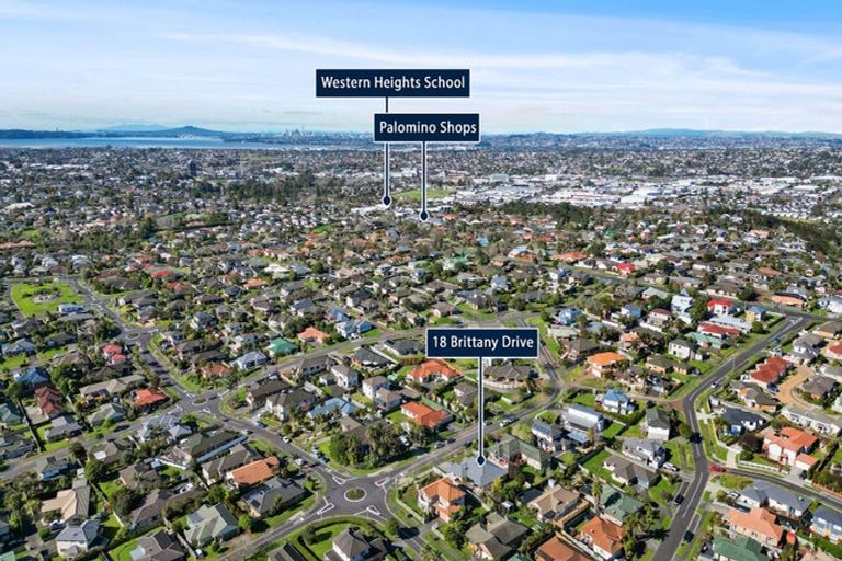 Photo of property in 18 Brittany Drive, Henderson, Auckland, 0612