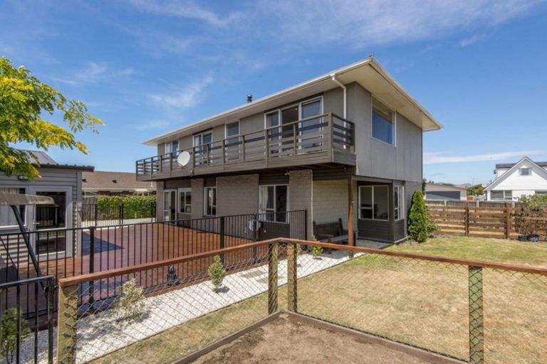 Photo of property in 4 Portnall Place, Parklands, Christchurch, 8083