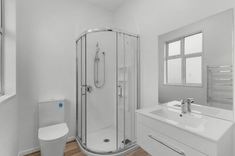 Photo of property in 1/28 Northcote Road, Northcote, Christchurch, 8052