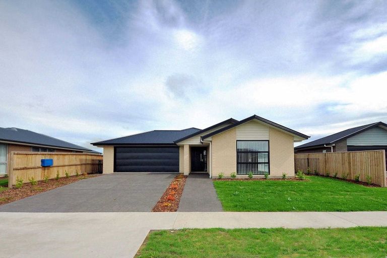 Photo of property in 77 Sutherland Drive, Kaiapoi, 7630