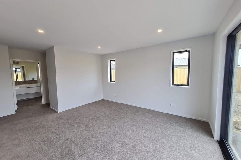 Photo of property in 136 Chinnerys Road, Woodend, 7610