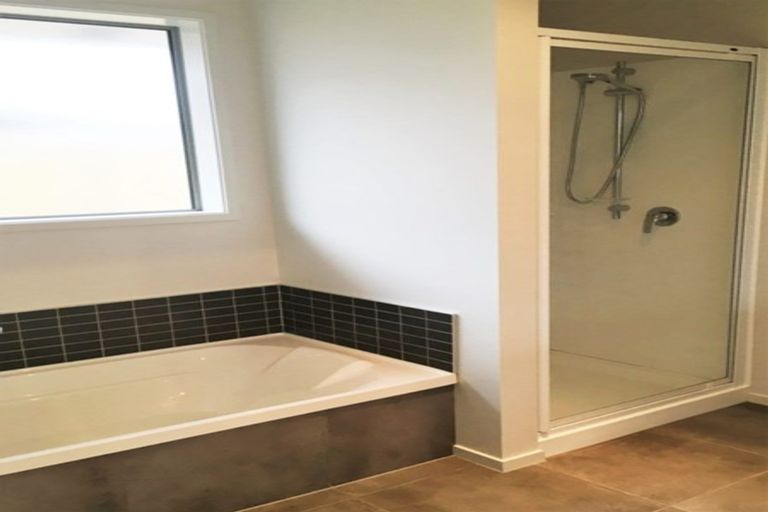 Photo of property in 35 Livingstone Drive, Papamoa Beach, Papamoa, 3118