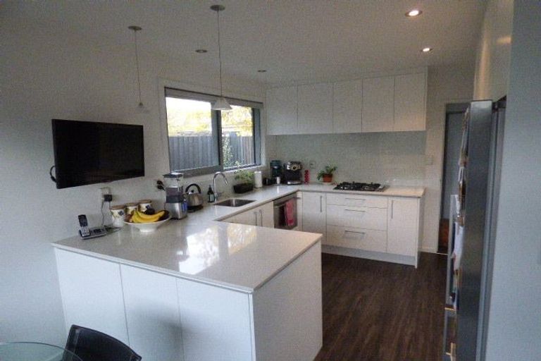 Photo of property in 111 Weston Road, St Albans, Christchurch, 8052