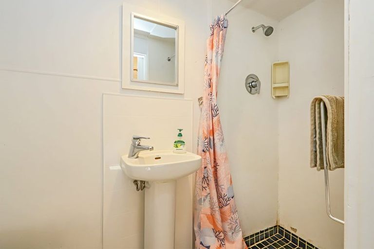 Photo of property in 30 Gillies Crescent, Waimarama, 4294