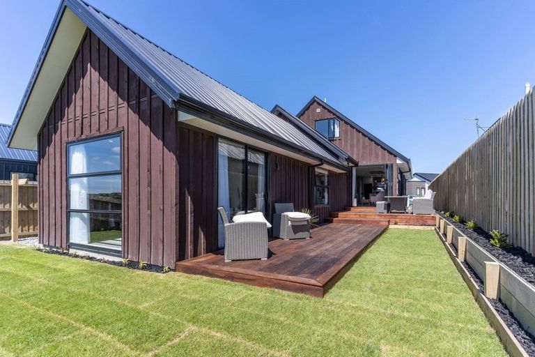 Photo of property in 39 Dow Square, Wigram, Christchurch, 8025