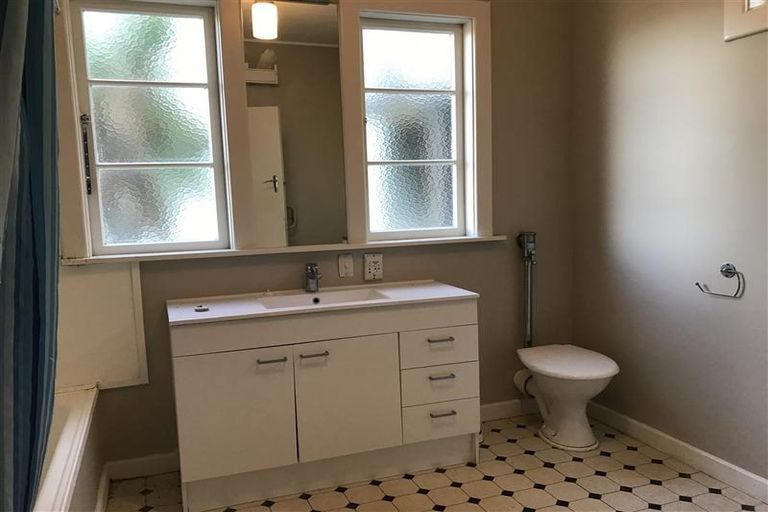 Photo of property in 110a Grafton Road, Roseneath, Wellington, 6011