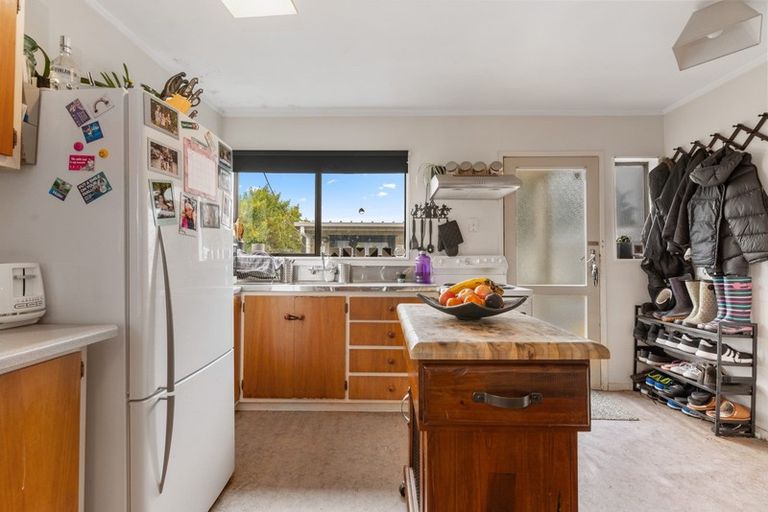 Photo of property in 12 Thebes Street, Pomare, Rotorua, 3015