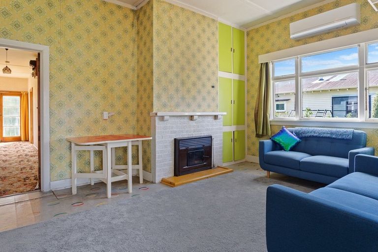 Photo of property in 22 High Street, Hawarden, 7385