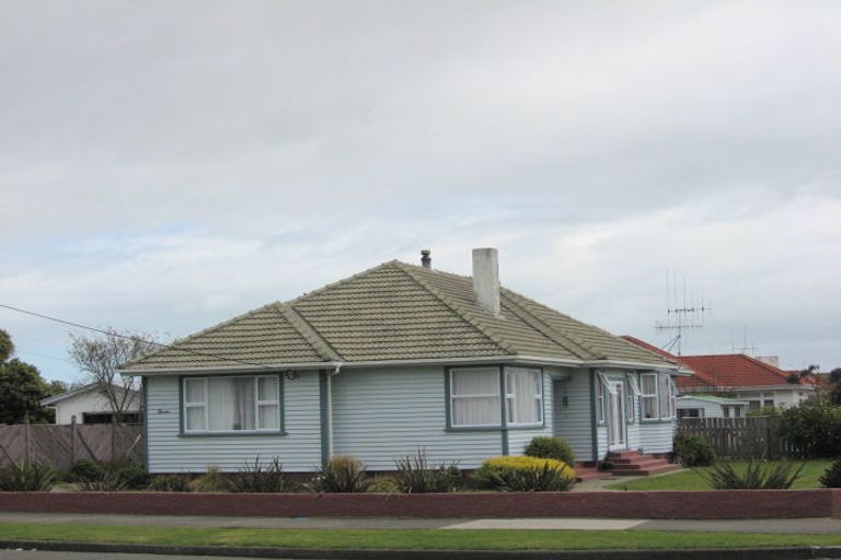 Photo of property in 7 Winchester Street, Levin, 5510