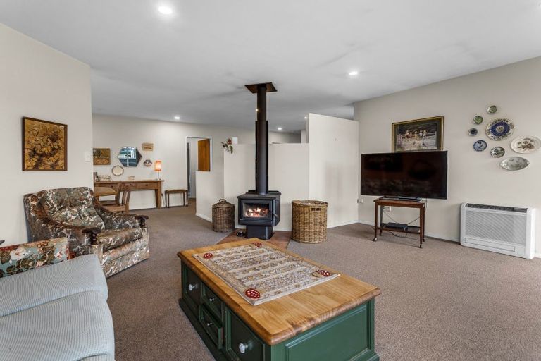 Photo of property in 63 Gladstone Road, Woodend, 7610