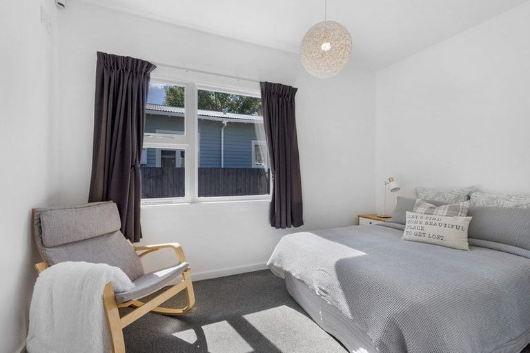 Photo of property in 130 Saint Martins Road, Saint Martins, Christchurch, 8022