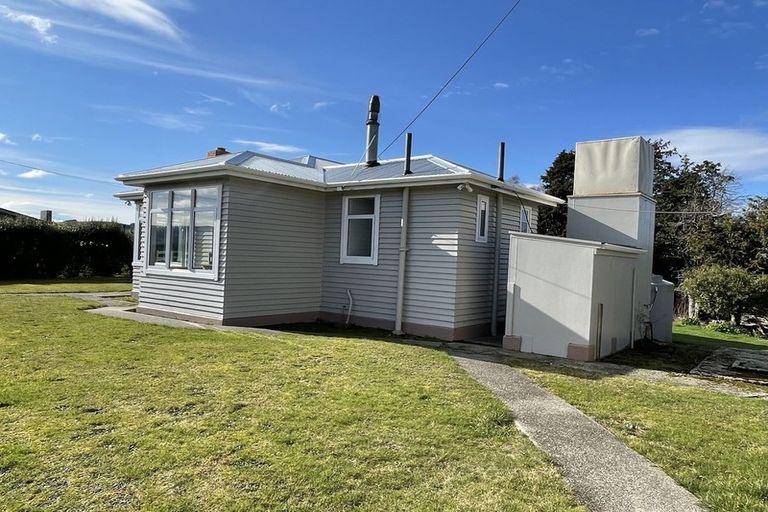 Photo of property in 7 Ovenden Street, Owaka, 9535