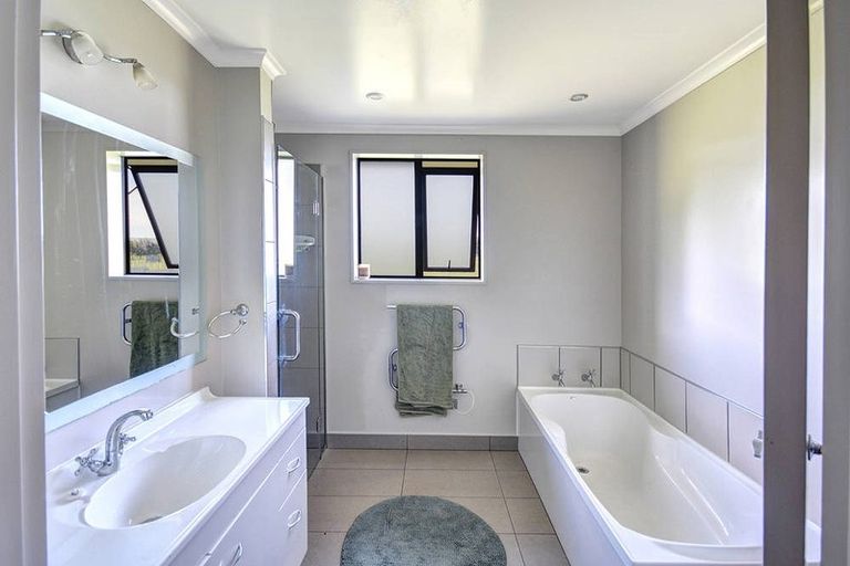 Photo of property in 345 Riccarton Road West, Mosgiel, 9092