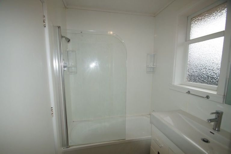 Photo of property in 39 Middlepark Road, Sockburn, Christchurch, 8042