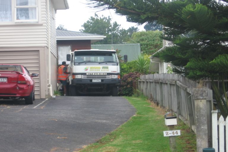 Photo of property in 2/44 Peach Road, Glenfield, Auckland, 0629