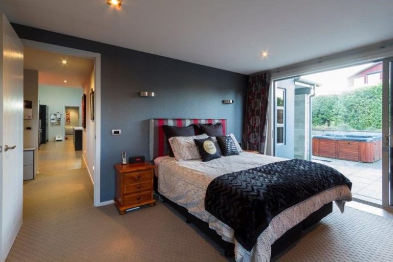 Photo of property in 8 Moraine Place, Lake Hawea, Wanaka, 9382