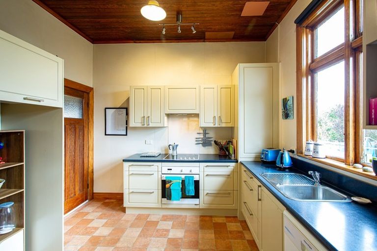 Photo of property in 9 Stone Street, Kenmure, Dunedin, 9011