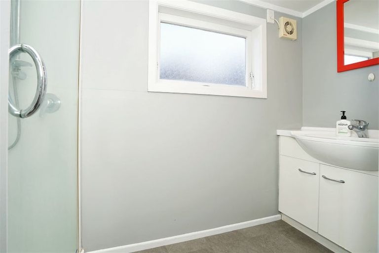 Photo of property in 84 Cambridge Road, Hillcrest, Hamilton, 3216