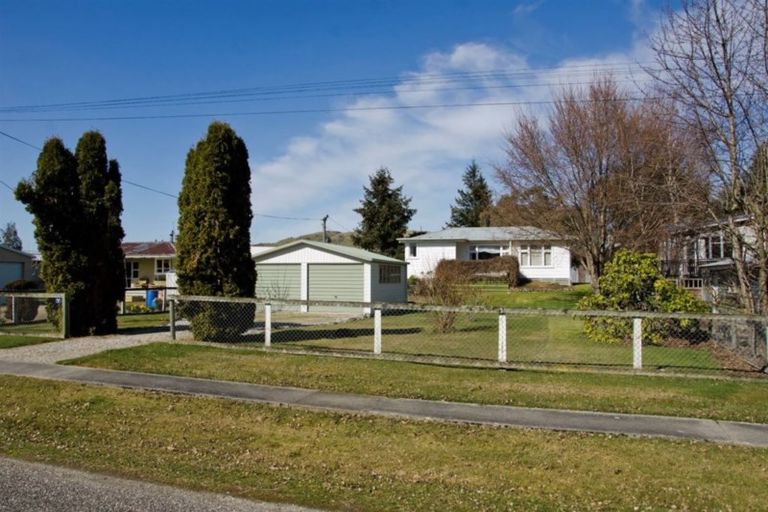 Photo of property in 12 Domain Road, Ettrick, Roxburgh, 9572