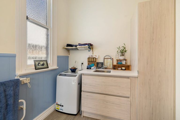 Photo of property in 112 Birdwood Avenue, Beckenham, Christchurch, 8023