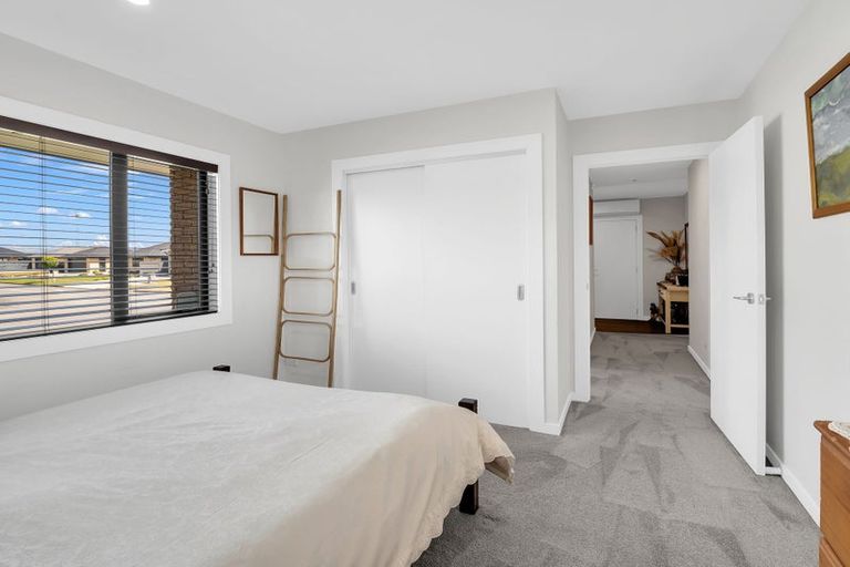 Photo of property in 27 Balrickard Way, Milson, Palmerston North, 4414