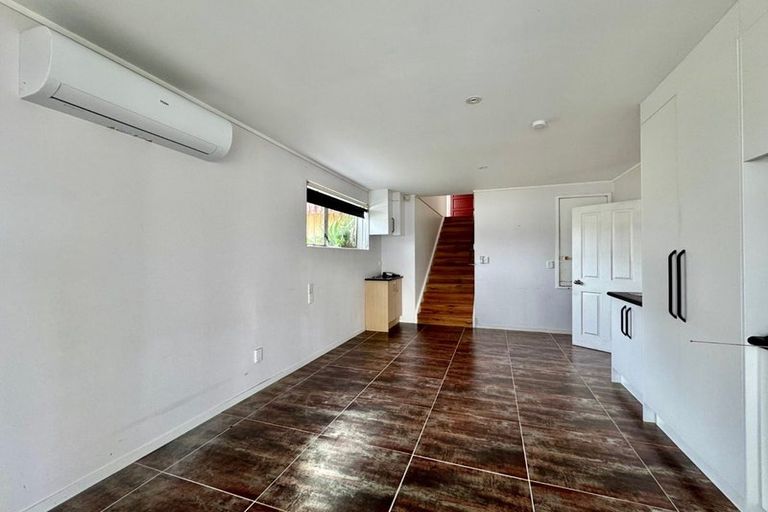 Photo of property in 49 Rosewarne Crescent, Glendene, Auckland, 0602