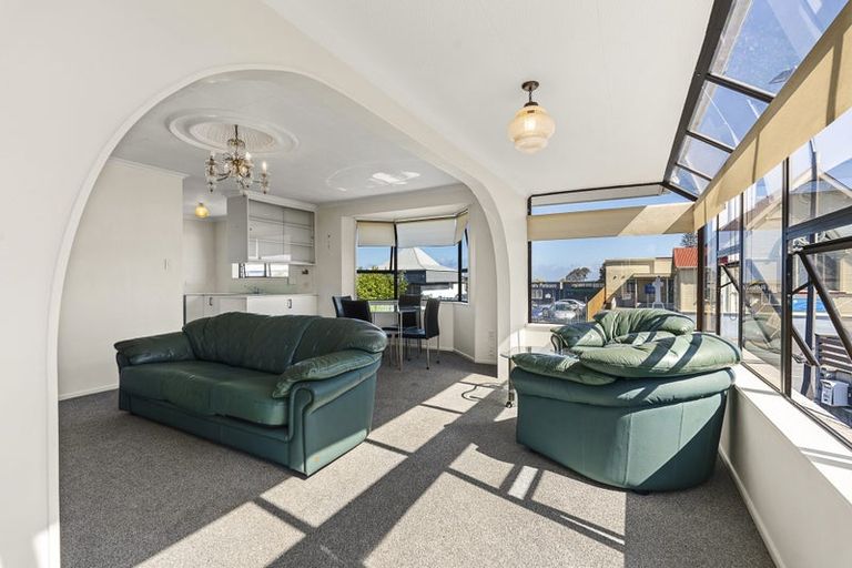 Photo of property in 504 Devon Street East, Strandon, New Plymouth, 4312